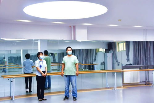 招生咨詢點(diǎn)的故事 貼心服務(wù)贏滿意，家長(zhǎng)點(diǎn)贊暖人心